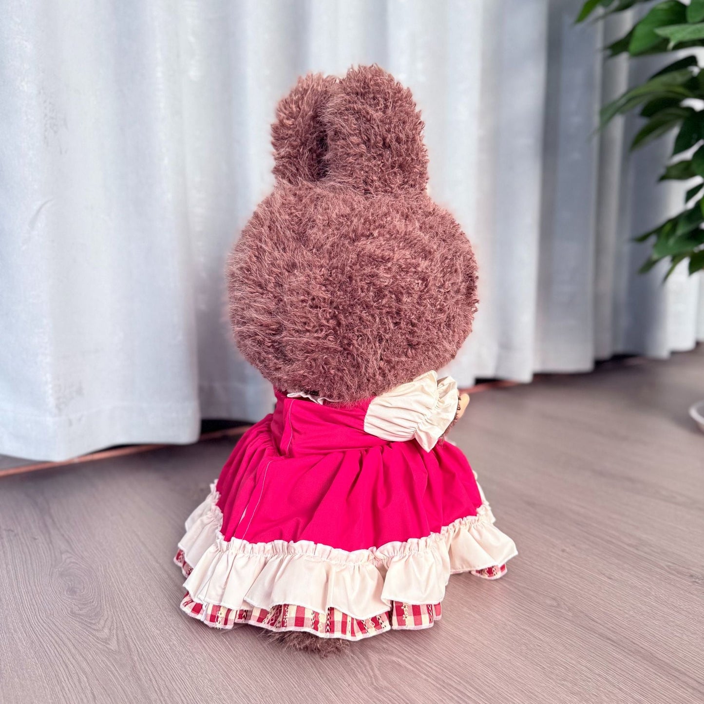 Only Clothes for Sale] Unleash Your Inner Royalty with the Queen Red Cloak - Perfectly Tailored for 58cm ZIMOMO Labubu Dolls, a Must-Have for Collectors!